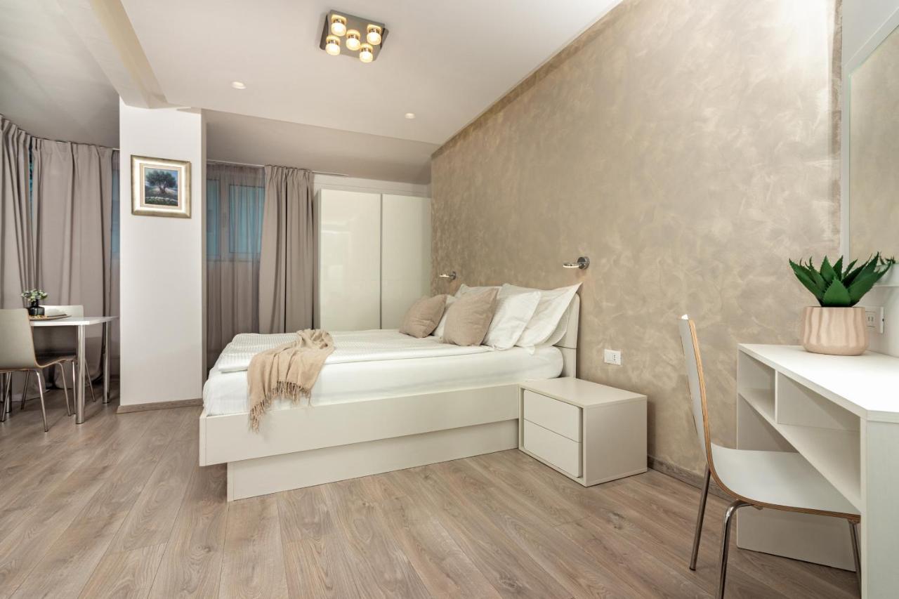 Apartments Lovret Flowers Split Kültér fotó
