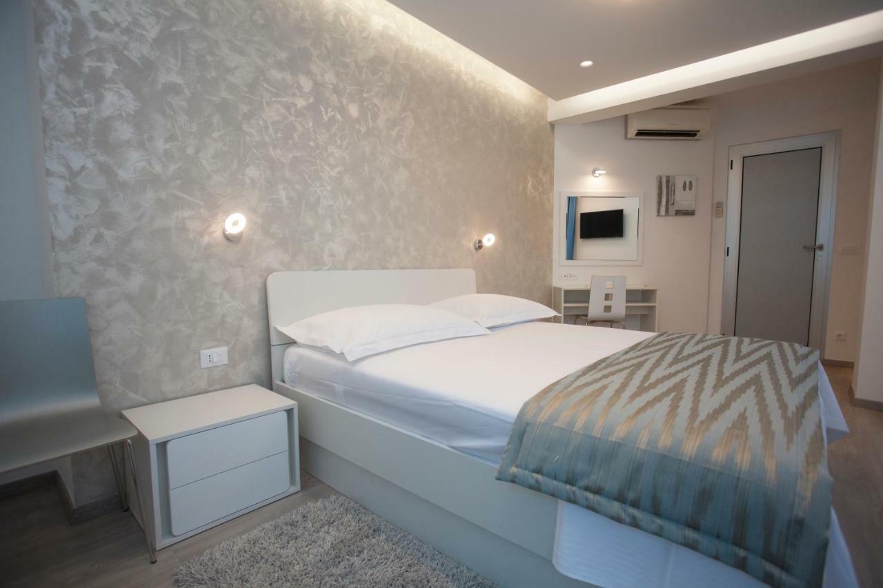 Apartments Lovret Flowers Split Kültér fotó