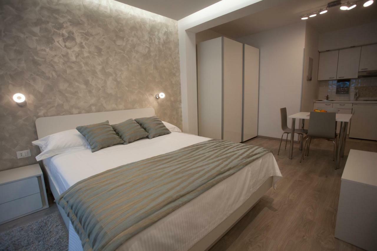 Apartments Lovret Flowers Split Kültér fotó