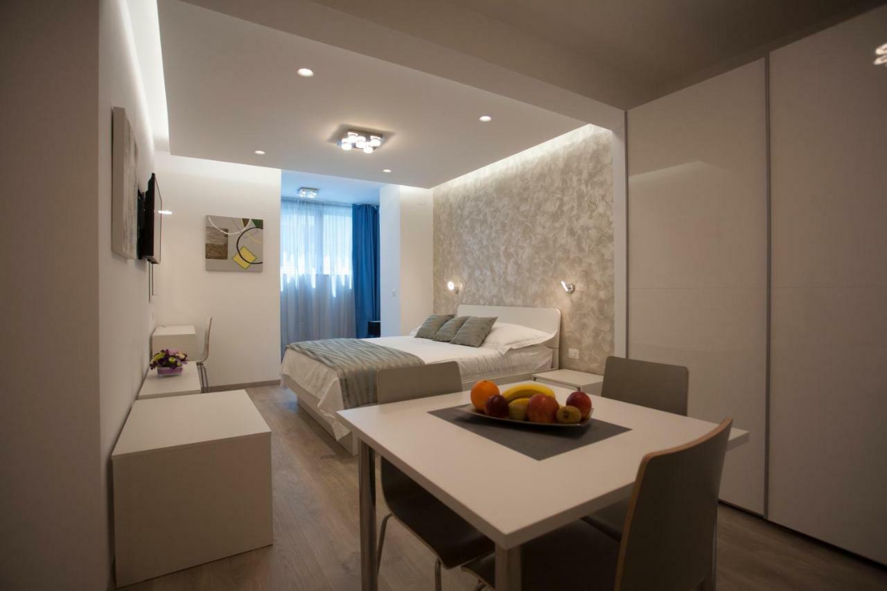 Apartments Lovret Flowers Split Kültér fotó