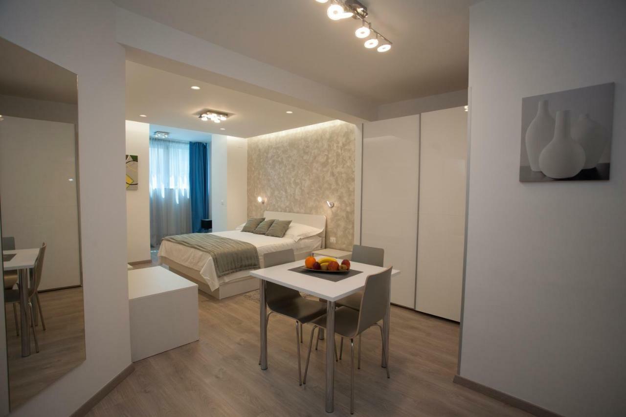 Apartments Lovret Flowers Split Kültér fotó